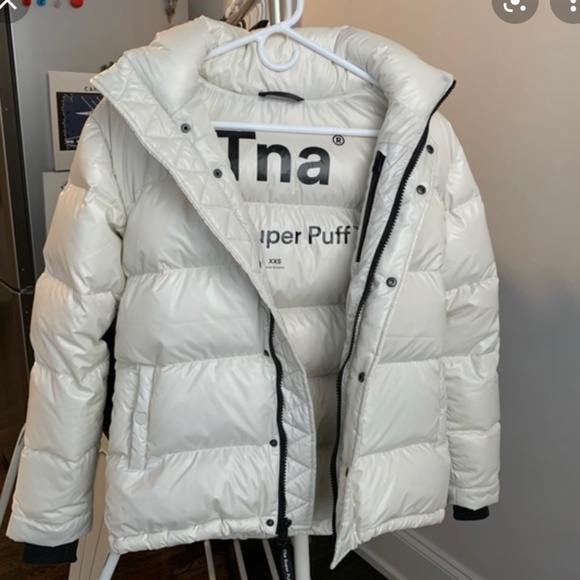 Aritzia super puff - Picture 1 of 2